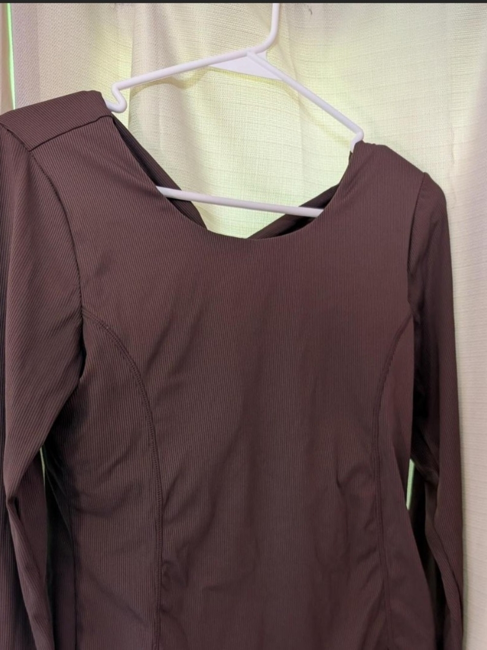 Velocity Long-Sleeve Scoop Top In Brown